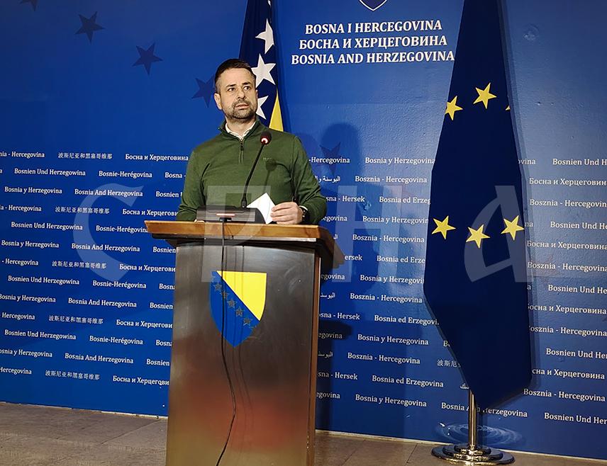 SARAJEVO, DECEMBER 8 /SRNA/ - Member of the Management Board of the Indirect Taxation Authority /ITA/ of BiH from the Federation of BiH, Zijad Krnjić, voted again today against amendments to the Rulebook on the Internal Organization of the ITA, thereby preventing the operation of the new Gradiška border crossing.