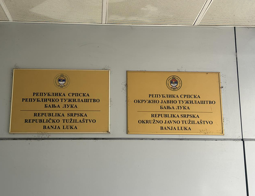 БАЊАЛУКА, 9. ДЕЦЕМБРА /СРНА/ - Бањалучко Окружно јавно тужилаштво формирало је предмет у вези са наводима о вршњачком насиљу у Основној школи /ОШ/ "Иван Горан Ковачић" у Мркоњић Граду и предузеће неопходне мјере ради утврђивања основаности поднесене кривичне пријаве, речено је Срни у овом тужилаштву.