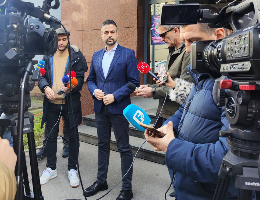 BANJA LUKA, DECEMBER 10 /SRNA/ – The Minister for Finance and Treasury in the Council of Ministers Srđan Amidžić stated that the failure to adopt amendments to the Rulebook on Internal Organization of the Indirect Taxation Authority /ITA/ of BiH, thereby preventing the newly built Gradiška border crossing from becoming operational, is yet another indication that BiH is not sustainable.