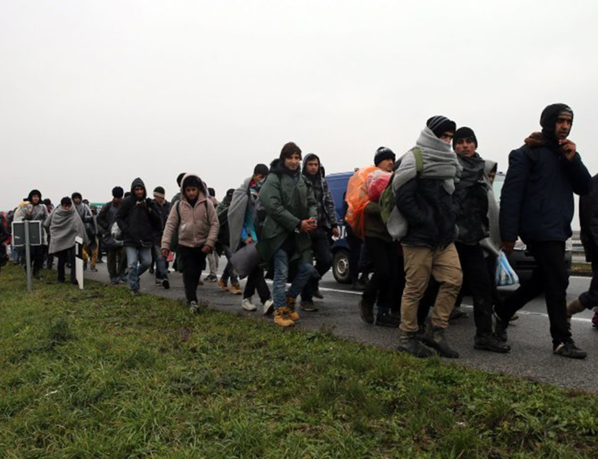 БУДИМПЕШТА, 10. ДЕЦЕМБРА /СРНА/ - Мађарска неће примијенити договорени механизам солидарности ЕУ у вези са миграцијама и неће прихватити "ниједног мигранта", рекао је шеф кабнета мађарског премијера Ђерђели Гуљаш.