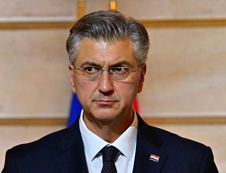 ЗАГРЕБ, 11. ДЕЦЕМБРА /СРНА/ - Предсједник Владе Хрватске Андреј Пленковић боравиће данас у посјети Бањалуци, гдје ће се састати са бањалучким бискупом Жељком Мајићем и присуствовати полагању камена темељца за Студентско-културни пасторални центар Петрићевац.