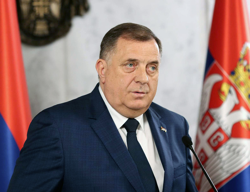 BANJA LUKA, DECEMBER 11 /SRNA/ – SNSD President Milorad Dodik emphasized that he fully supports the initiative of Serbian President Aleksandar Vučić for the entire Western Balkans to join the EU simultaneously, an approach that, he said, creates room for realistic solutions rather than bureaucratic experiments in Brussels.