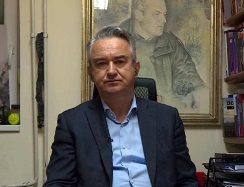 БЕОГРАД, 12. ДЕЦЕМБРА /СРНА/ - Захтјев Србије да генерал Ратко Младић буде пуштен из хашког притвора због тешког здравственог стања и да остали осуђеници казну служе у Србији суштински је важан, као и захтјев Русије за окончање рада Механизма у Хагу у јуну идуће године, рекао је Срни генералов син Дарко Младић.