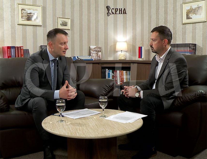 BANJA LUKA, DECEMBER 13 /SRNA/ – Director of the Republika Srpska Tax Administration, Goran Maričić, told SRNA that the collection of tax revenues in Republika Srpska by December 8 amounted BAM 4.155 billion, which is 10 percent more than in the same period last year.