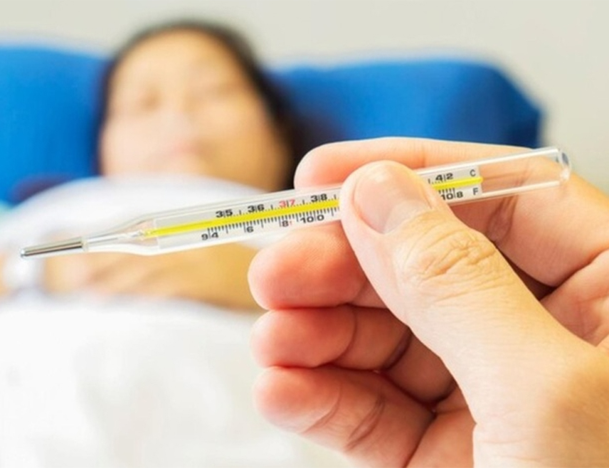 БУКУРЕШТ, 14. ДЕЦЕМБРА /СРНА/ - Хонгконшки грип циркулише у Румунији због чега су здравствени стручњаци позивали грађане у ризику да се одмах вакцинишу, јавио је Радио Румунија.