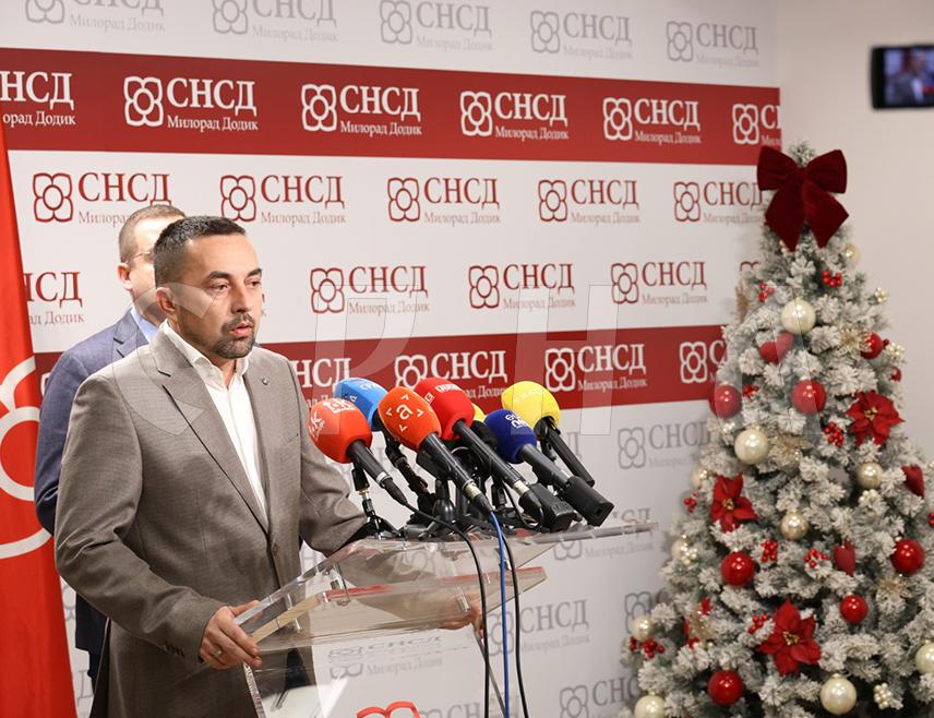 BANJA LUKA, DECEMBER 15 /SRNA/ – Doboj Mayor Boris Jerinić has said it is evident that the opposition’s only remaining leverage, after losing the election, is an attempt to influence the results of the early elections in Republika Srpska through the Central Election Commission (CEC) of BiH and parts of the international community.