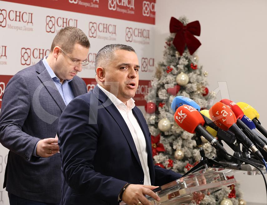 BANJA LUKA, DECEMBER 15 /SRNA/ – SNSD Vice President Miroslav Bojić said the party will propose that objections be filed within the appeal deadlines and that the Central Election Commission /CEC/ of BiH be requested to conduct a recount of ballots at polling stations in local communities governed by the opposition.