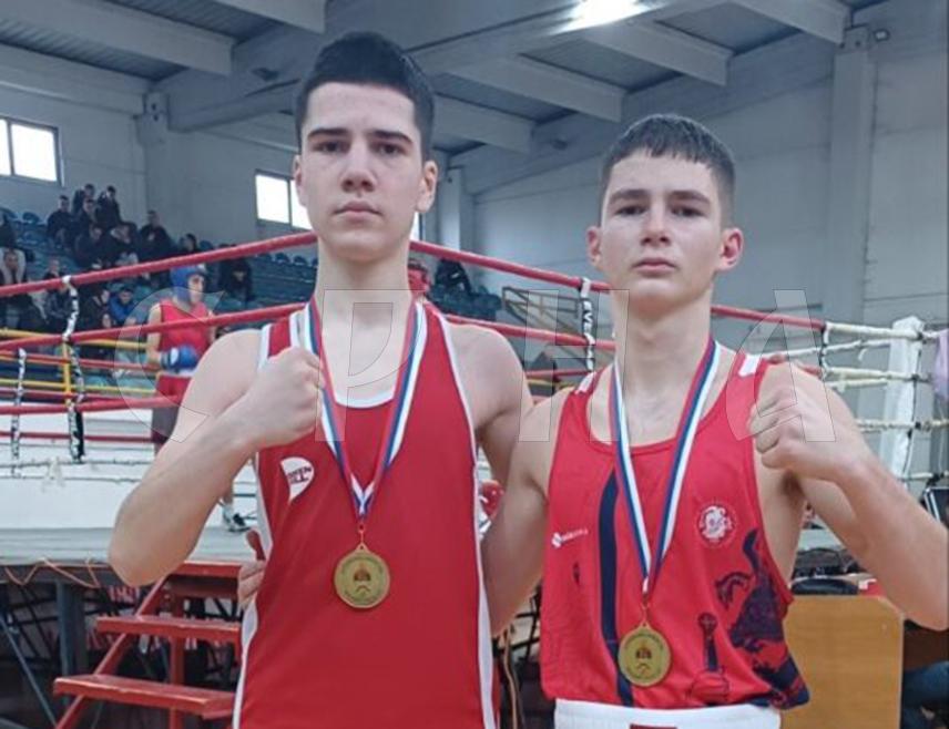 РОГАТИЦА, 16. ДЕЦЕМБРА /СРНА/ - Чланови Боксерског клуба "Младост" из Рогатице Тодор Цвијетић и Вук Ћајић освојили су титулу првака Републике Српске на појединачном Првенству Републике Српске у олимпијском боксу.