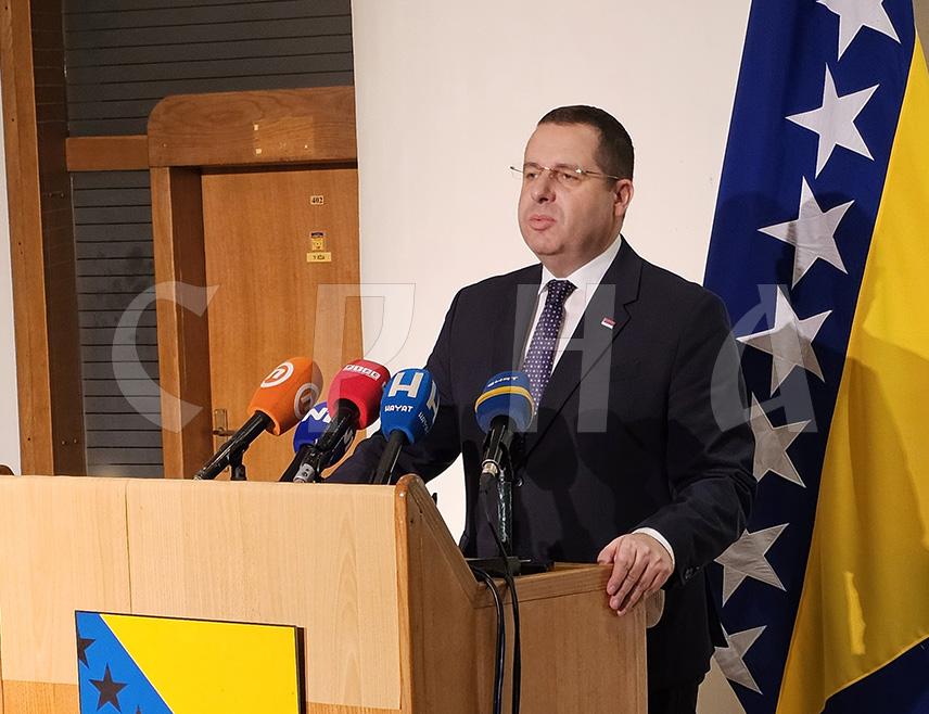 SARAJEVO, DECEMBER 17 /SRNA/ – Delegate of the Serb Caucus in the House of Peoples of the Parliamentary Assembly of BiH Radovan Kovačević today called on the European Union, on behalf of Republika Srpska, to act as an ally in protecting the rule of law in BiH and in eliminating any imposition of laws by unelected foreign officials.