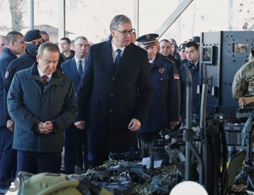 БЕОГРАД, 18. ДЕЦЕМБРА /СРНА/ - Предсједник Србије Александар Вучић истакао је да развој специјалних јединица значи опстанак и народа и државе и истакао потребу развоја Специјалне антитерористичке јединице /САЈ/.