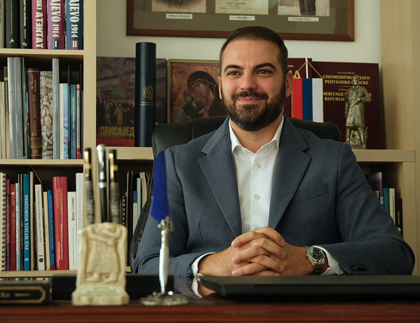 БАЊАЛУКА, 21. ДЕЦЕМБРА /СРНА/ - Приједлогом закона о измјени Закона о платама запослених у области културе Републике Српске плате високообразованих радника у области културе на годишњем нивоу биће повећане за око 750 КМ, изјавио је Срни директор Музеја Републике Српске Давор Стрика.