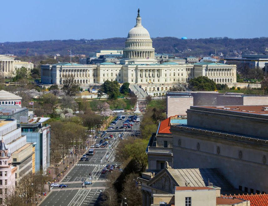 ВАШИНГТОН, 22. ДЕЦЕМБРА /СРНА/ - Администрација предсједника САД Доналда Трампа опозвала је амбасадоре из 29 земаља, укључујући Црну Гору и Сјеверну Македонију, јавио је АП.