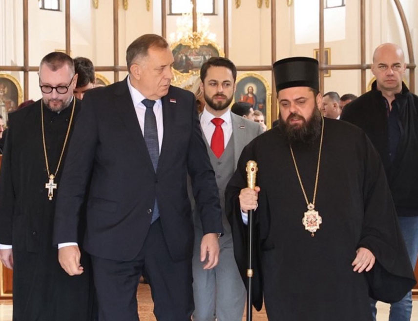 БАЊАЛУКА, 22. ДЕЦЕМБРА /СРНА/ - Предсједник СНСД-а Милорад Додик рекао је да му је била част да данас у Бањалуци угости Његово преосвештенство епископа осјечкопољског и барањског Херувима и да разговарају о положају српског народа у Епархији осјечкопољској и барањској.