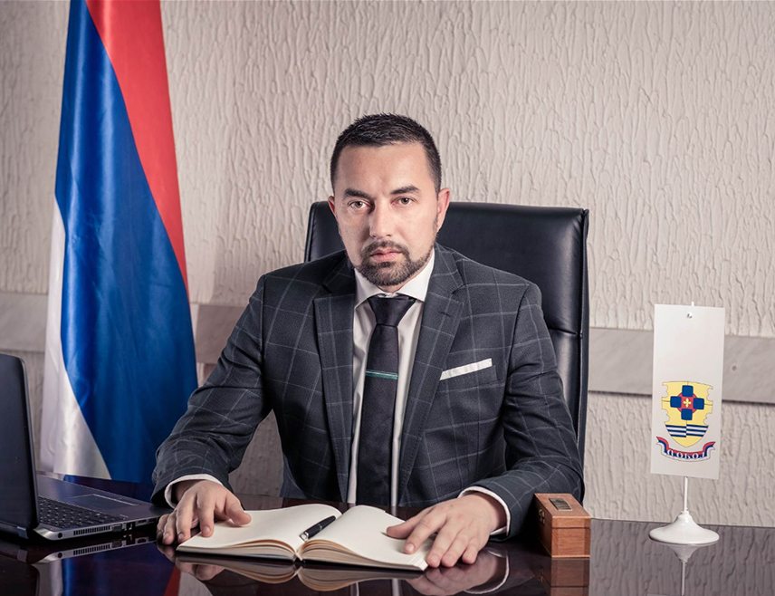 DOBOJ, DECEMBER 24 /SRNA/ – Mayor of Doboj Boris Jerinić told SRNA that the will of the people of Doboj cannot be annulled by decisions made far from polling stations, stressing that the citizens of Doboj have always known how to recognize strength, stability, and results.