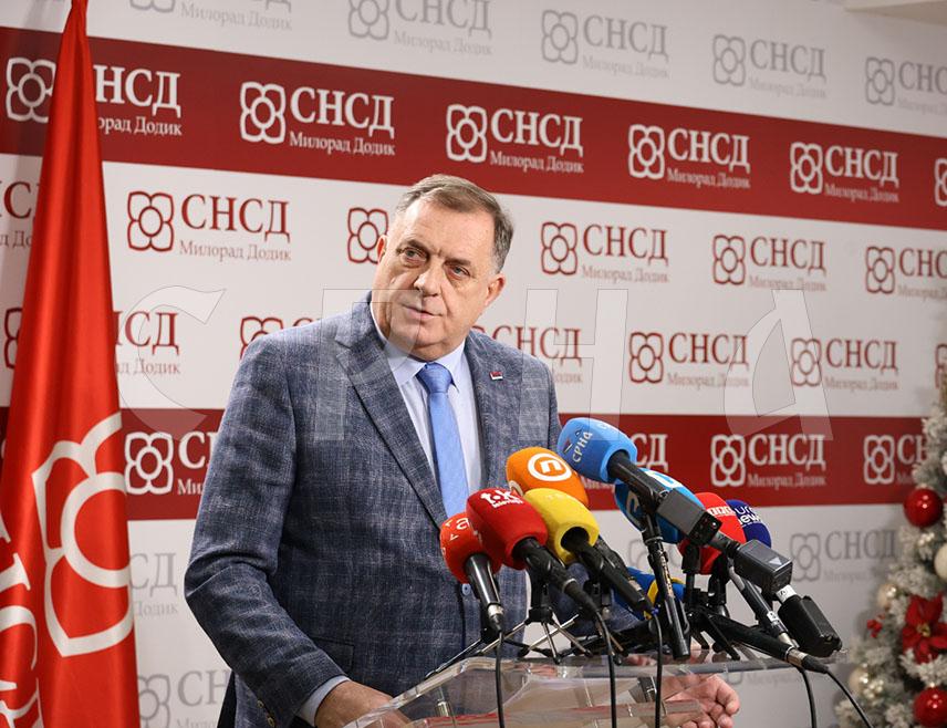 BANJA LUKA, DECEMBER 24 /SRNA/ – SNSD leader Milorad Dodik said today in Banja Luka that the decision of the Central Election Commission /CEC/ of BiH undermines confidence in elections, stressing that Republika Srpska should reclaim control over its electoral process, as stipulated by the Dayton Peace Agreement.
