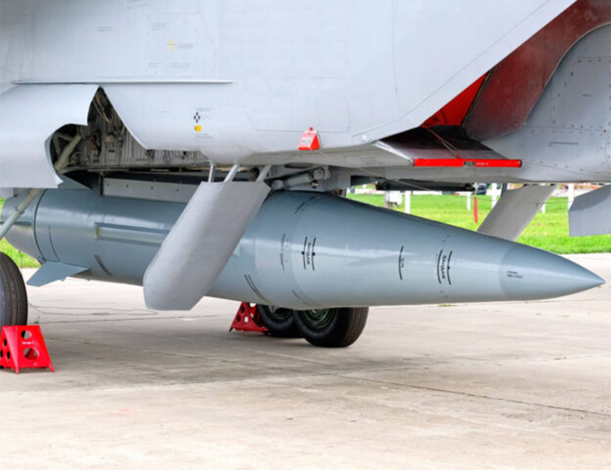 МОСКВА, 27. ДЕЦЕМБРА /СРНА/ - Руске оружане снаге извеле су масовни удар, уз употребу хиперсоничних ракета "кинжал", на украјинске војне и енергетске објекте, саопштено је из руског Министарства одбране.