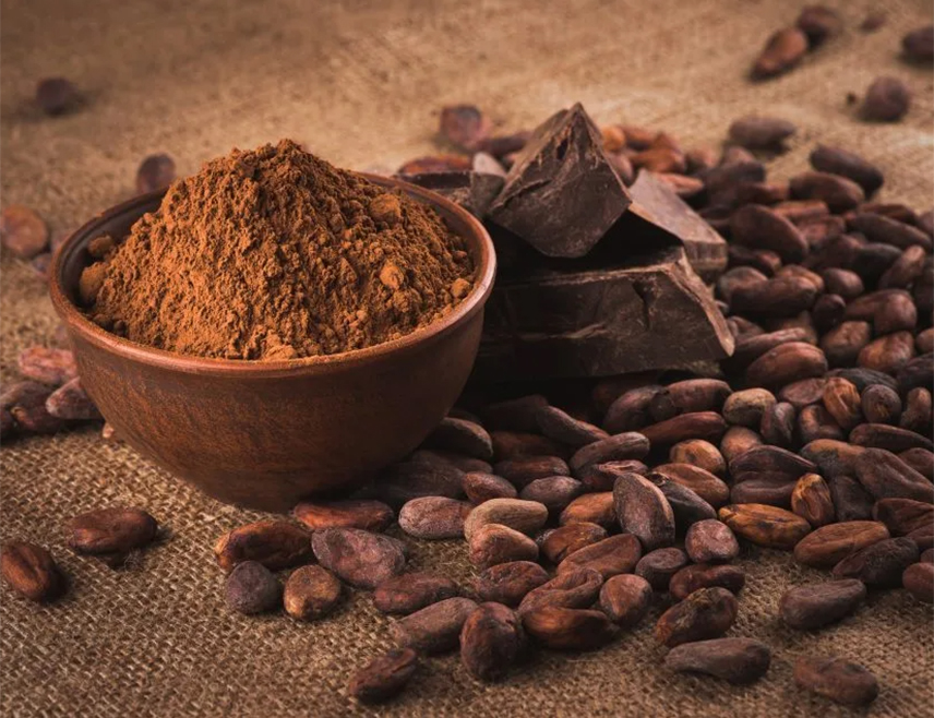 АКРА, 27. ДЕЦЕМБРА /СРНА/ - Екстремни временски услови угрожавају будућност засада какаоа широм свијета, а само током посљедње двије године производња је пала и до 40 одсто, што би могло да представља озбиљну пријетњу за будућност индустрије чоколаде, па се као алтернатива помиње рогач.