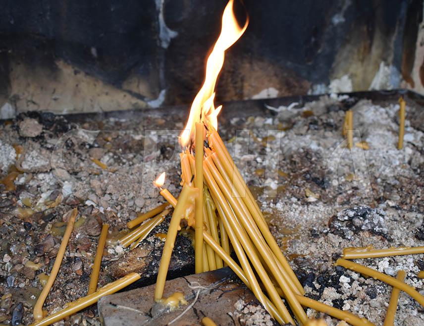 БЕОГРАД, 29. ДЕЦЕМБРА /СРНА/ - Навршиле су се 34 године од ликвидације 18 српских цивила, међу којима шест жена, из села Горњи Граховљани код Пакраца, које су "зенге" разапеле на дрвеће, а њихова тијела до данас нису пронађена, саопштено је из Документационо-информационог центра "Веритас".