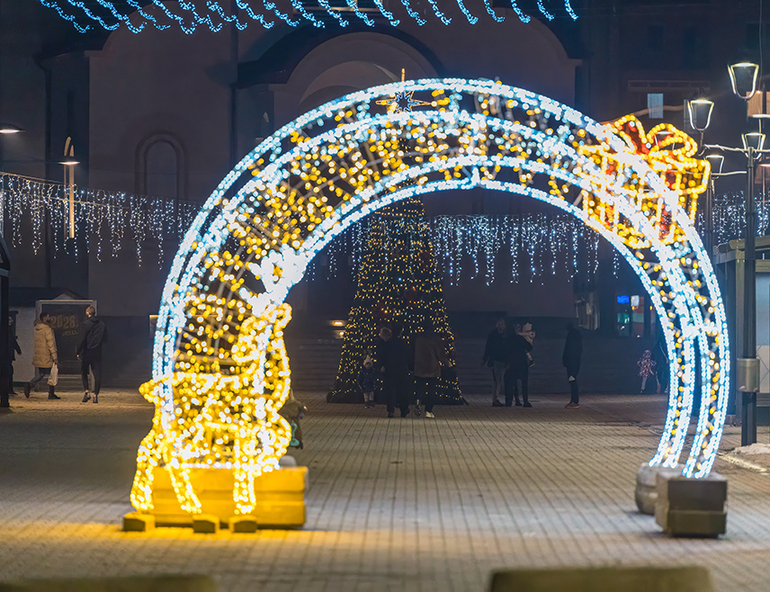 БАЊАЛУКА, 29. ДЕЦЕМБРА /СРНА/ - У већини предјела Републике Српске новогодишњој ноћи биће претежно облачно, хладно и вјетровито, док ће у Херцеговини бити ведро.