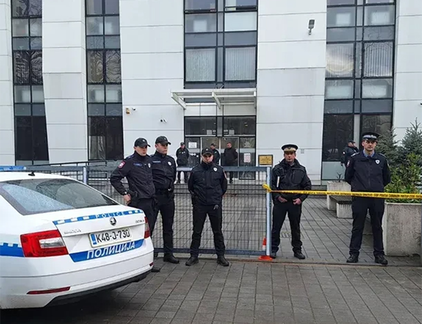 БАЊАЛУКА, 29. ДЕЦЕМБРА /СРНА/ - Основни суд Бањалука одредио је једномјесечни притвор мушкарцу чији су иницијали А.Г./39/ осумњиченом за насиље над супругом, речено је Срни у овој правосудној институцији.