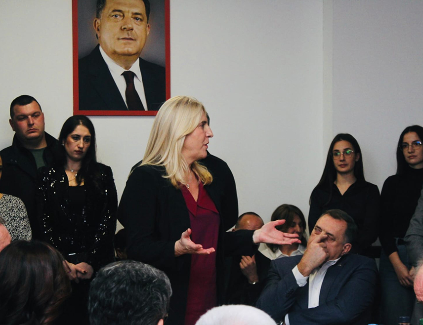 SRBAC, 29 DECEMBER /SRNA/ – SNSD Vice President Željka Cvijanović emphasized that during the party’s traditional New Year gathering with members of the Municipal Board in Srbac, the outgoing year was reviewed and plans for the upcoming year were discussed.