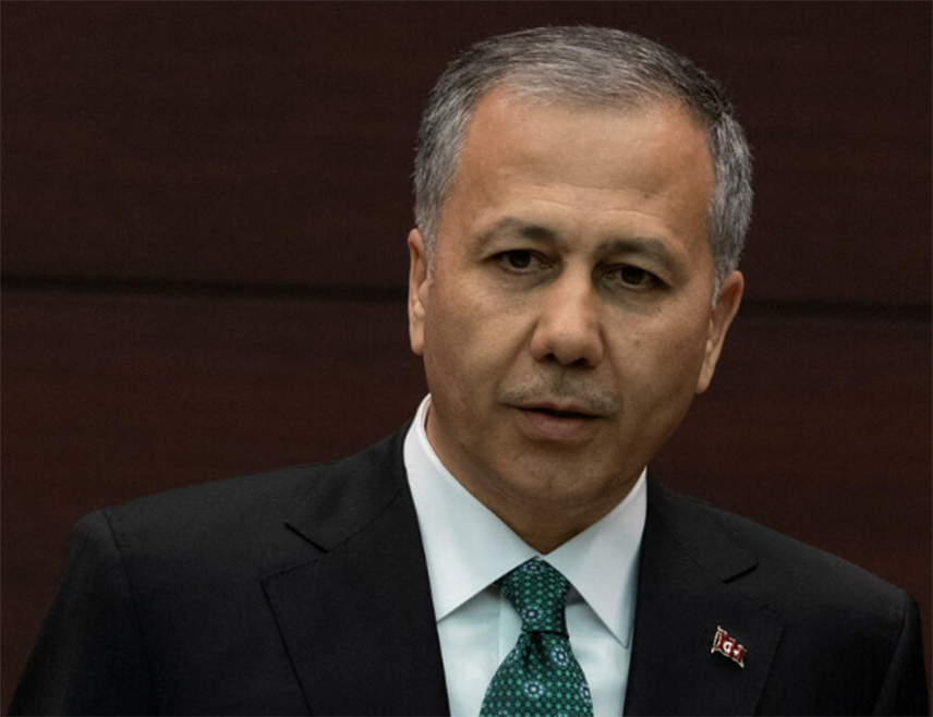 ИСТАНБУЛ, 30. ДЕЦЕМБРА /СРНА/ - Турска полиција привела је 357 лица у операцији усмјереној против "Исламске државе", саопштио је министар унутрашњих послова Турске Али Јерликаја.