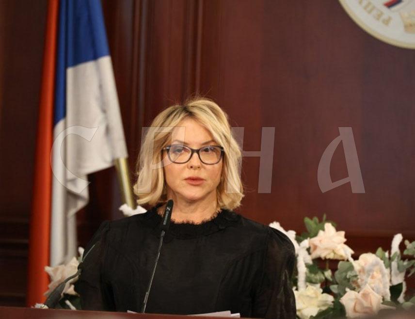 БАЊАЛУКА, 30. ДЕЦЕМБРА /СРНА/ - Вршилац дужности предсједника Републике Српске Ана Тришић Бабић честитала је грађанима Српске Нову годину са жељом да долазећа година буде година стабилности, заједништва и напретка.