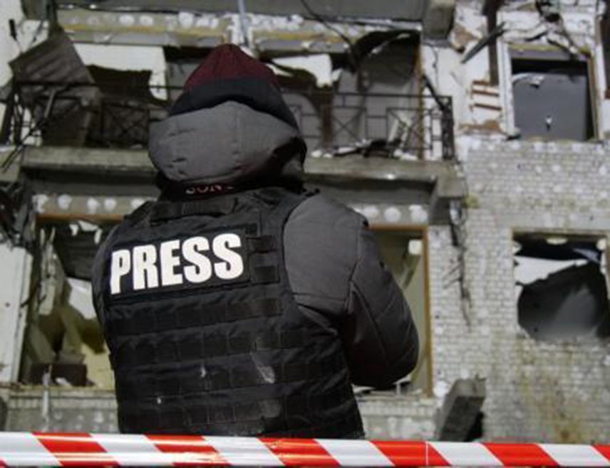 ЛОНДОН, 31. ДЕЦЕМБРА /СРНА/ - Широм свијета, до почетка децембра 2025. године убијено је 126 људи из медијске индустрије, саопштио је Комитет за заштиту новинара.