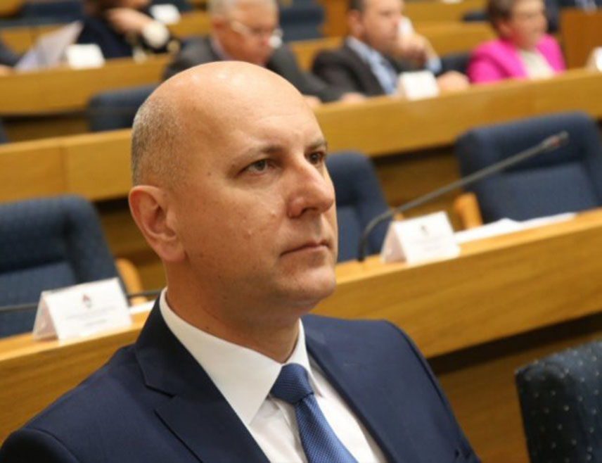 ТРЕБИЊЕ, 2. ЈАНУАРА /СРНА/ - Посланик у Народној скупштини Републике Српске Максим Скоко изјавио је да отварање нове болнице у Требињу представља историјски тренутак за источну Херцеговину и доказ да Република Српска има визију развоја здравственог система и равномјерног улагања у све крајеве Српске.