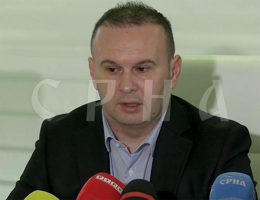 ИСТОЧНО САРАЈЕВО, 3. ЈАНУАРА /СРНА/ - Градоначелник Источног Сарајева Љубиша Ћосић изјавио је да је Парк природе "Требевић" основан одлуком Владе Републике Српске с циљем заштите, развоја и управљања природним ресурсима и да будућност његовог дјеловања зависи од одговорности општина Пале, Источни Стари Град и Источно Ново Сарајево.