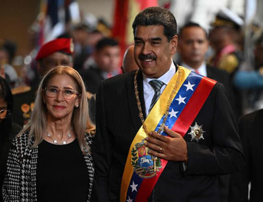ЊУЈОРК, 3. ЈАНУАРА /СРНА/ - Предсједник Венецуеле Николас Мадуро и његова супруга Силија Флорес оптужени су за наркотероризам, изјавила је главни амерички тужилац Памела Бондај.