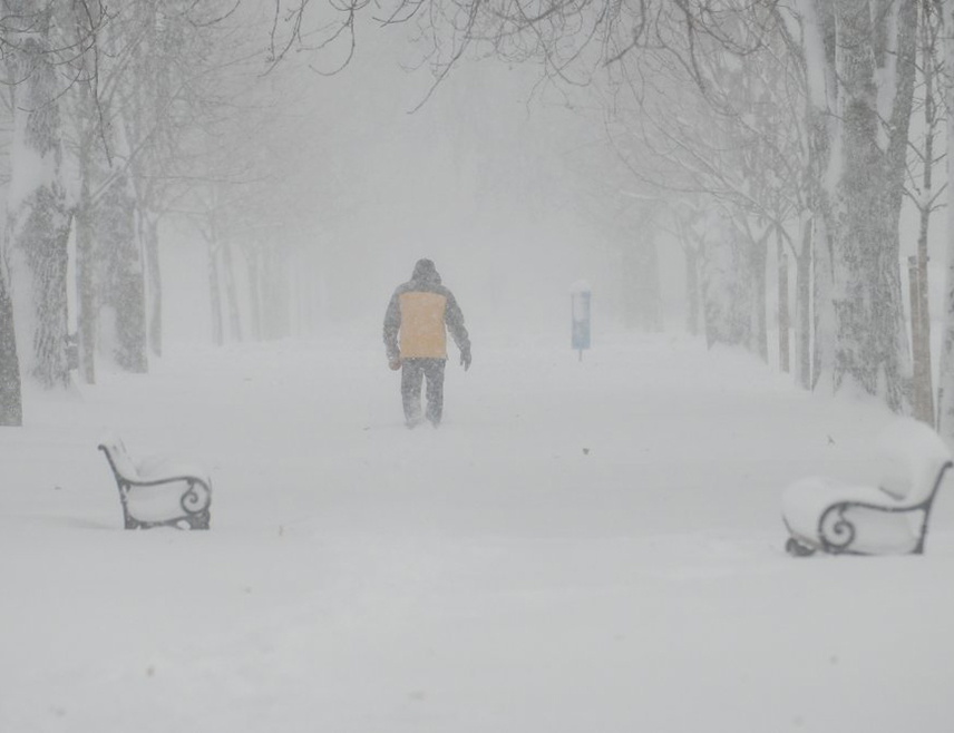 БИЈЕЉИНА, 4. ЈАНУАРА /СРНА/ - У већини предјела у Републици Српској и Федерацији БиХ данас је на снази наранџасто упозорење због очекиваних обилних падавина и пораста сњежног покривача.