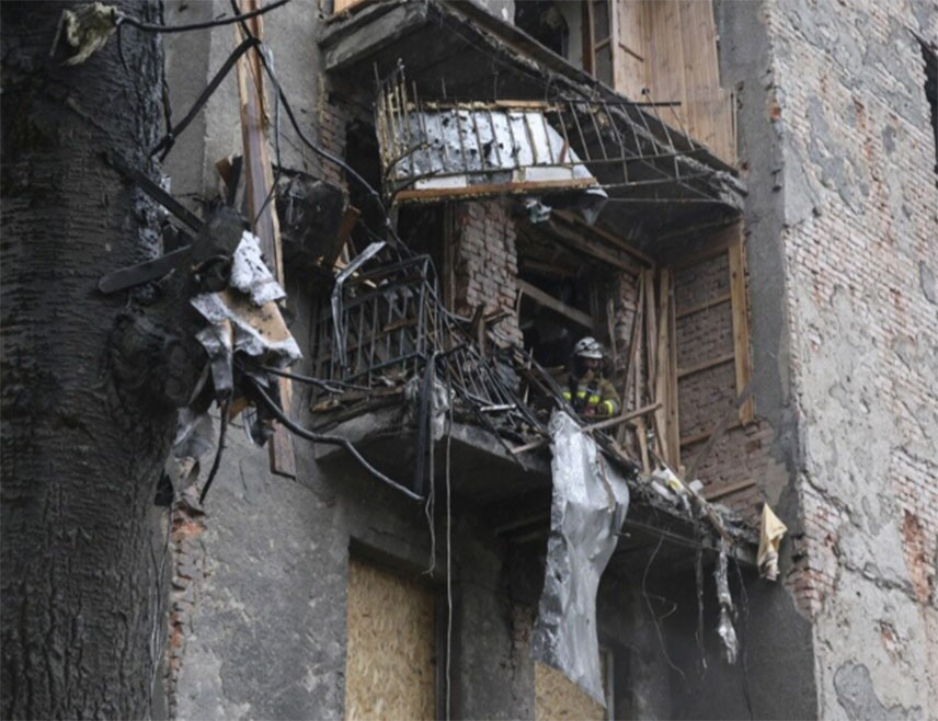 МОСКВА, 4. ЈАНУАРА /СРНА/ - У терористичком нападу у Хорлију у Херсонској области погинуло је 29 људи, укључујући двоје малољетника, док је најмање 60 људи повријеђено, рекла је портпарол Руског истражног комитета Светлана Петренко.