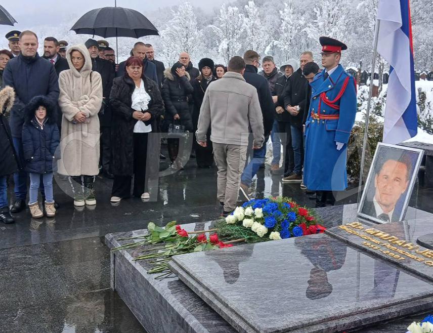 MODRIČA, JANUARY 5 /SRNA/ - On the occasion of Republic Day, January 9, wreaths were laid today in Modriča at the monument to former President of Republika Srpska Milan Jelić, and his son Petar emphasized that after his father's death a void remained, but also pride in everything he had accomplished.