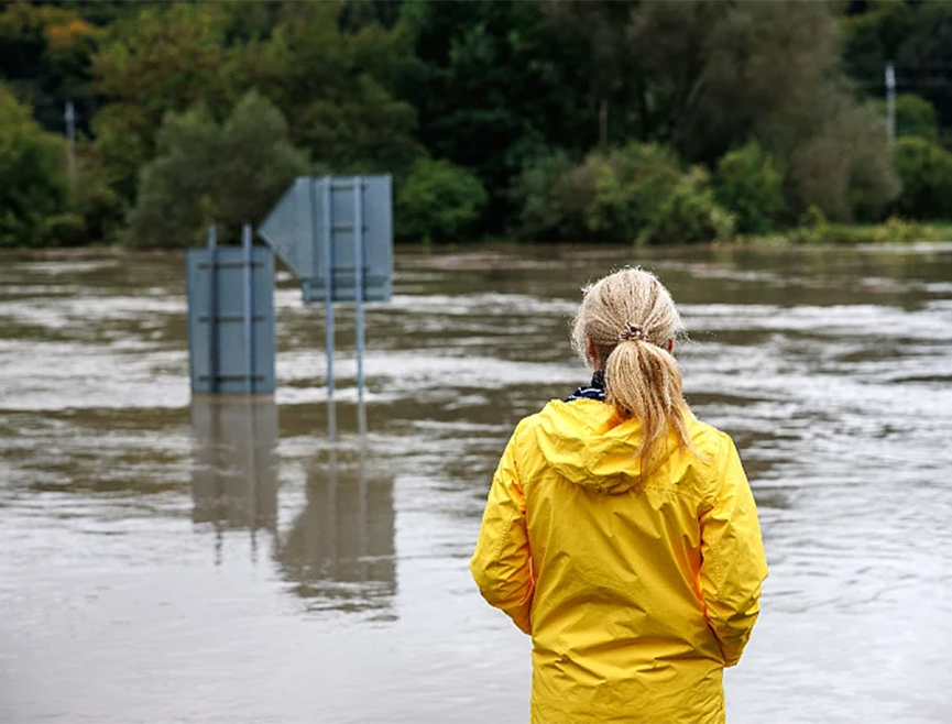 САРАЈЕВО, 5. ЈАНУАРА /СРНА/ - Министарство безбједности у Савјету министара затражило је од ЕУ сателитско снимање Херцеговине, односно подручја горњег тока Неретве, због могућег ризика од поплава усљед обилних падавина.