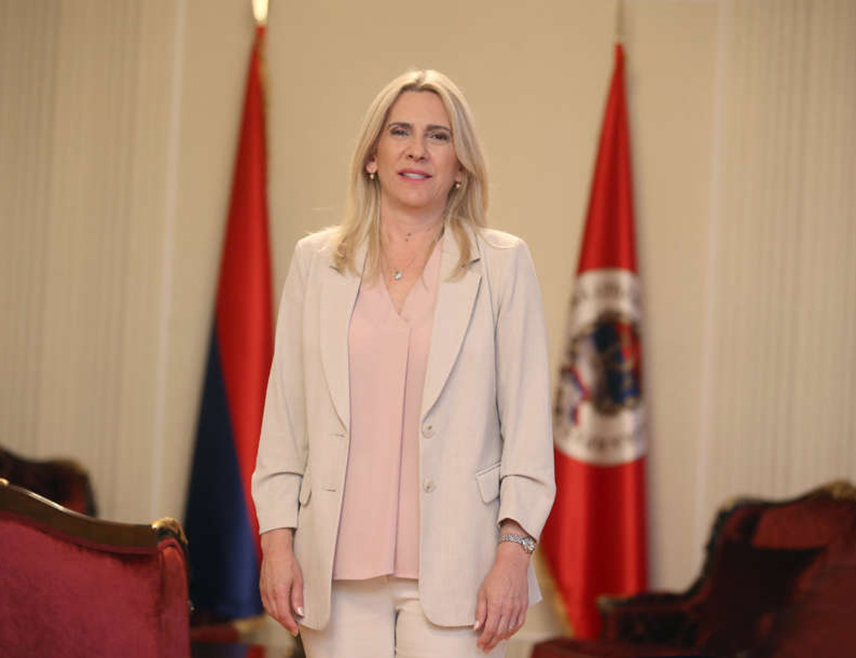 SARAJEVO, JANUARY 6 /SRNA/ - The Serb member of the Presidency of BiH Željka Cvijanović extended Christmas greetings to Orthodox believers, saying that the power of this great holiday, in times that call for patience, wisdom and solidarity, spiritually strengthens, connects and unites people around the enduring Christian values of peace, love, mercy, forgiveness and mutual understanding.