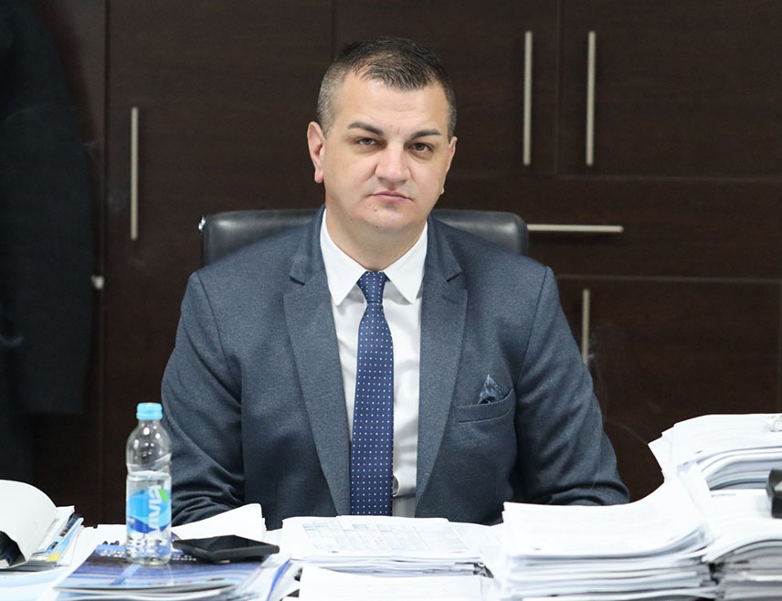 TРЕБИЊЕ, 8. ЈАНУАРА /СРНА/ - Хидроакумулација Билећко језеро може да прими све количине воде које дотичу, изјавио је данас Срни извршни директор за управљање системом у "Хидроелектранама на Tребишњици" /ХЕT/ Милан Митровић.