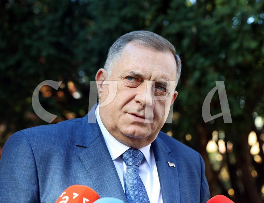BANJA LUKA, JANUARY 8 /SRNA/ – SNSD Leader Milorad Dodik welcomed the decision of US President Donald Trump and the United States to withdraw from a number of international quasi-institutions which, he says, have for years been abused as lobbying and pressure groups of now-defeated neoliberal projects.