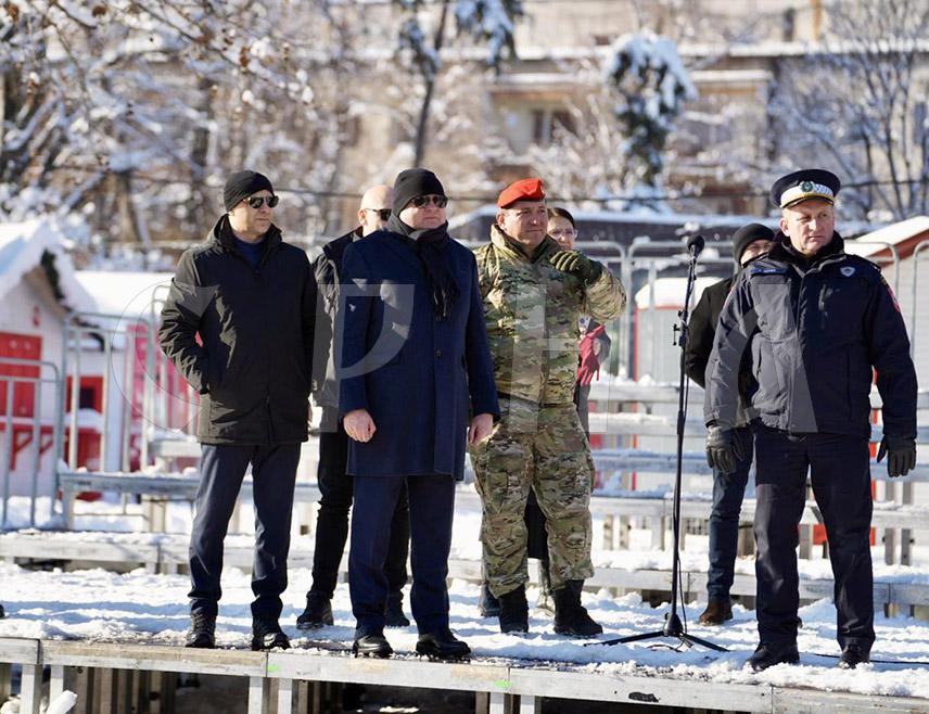 БАЊАЛУКА, 8. ЈАНУАРА /СРНА/ – Министар унутрашњих послова Републике Српске Жељко Будимир истакао је да је Република Српска настала у миру, а потом одбрањена у рату, те да је за њено трајање неопходно присјећати се дана када је рођена, због чега је важно обиљежавати Дан Републике - 9. јануар.