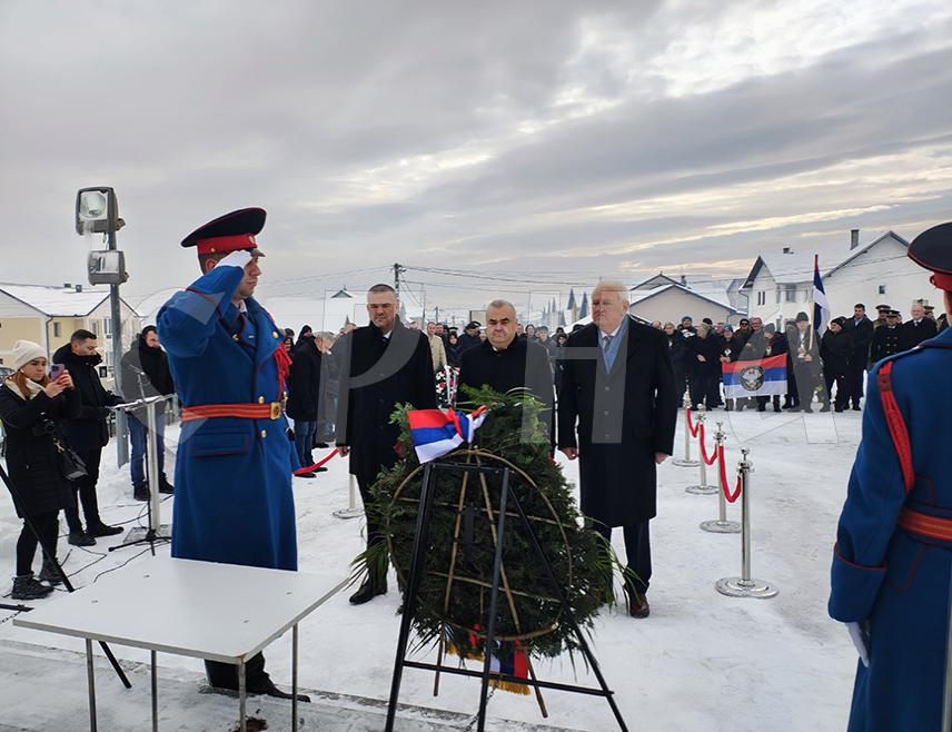 SOKOLAC, JANUARY 9 /SRNA/ - As part of the marking of January 9 - the Day of Republika Srpska and the 34th anniversary of its existence, a memorial service was held today and wreaths and flowers were laid at the Novi Zejtinlik Military Memorial Cemetery in Sokolac, the resting place of 949 fighters who gave their lives for Republika Srpska.