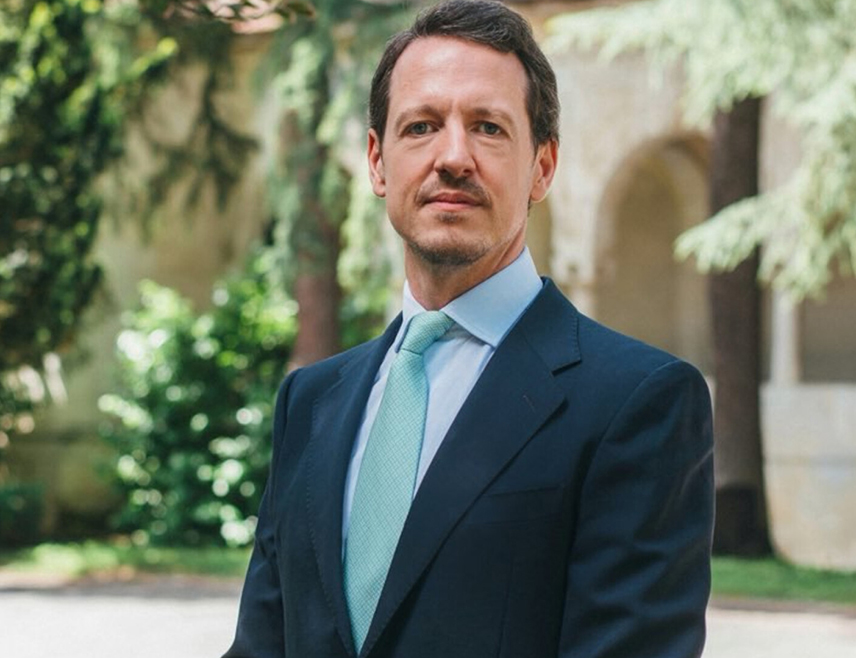 БЕОГРАД, 9. ЈАНУАРА /СРНА/ - Принц Филип Карађорђевић честитао је Дан Републике Српске и пожелио јој да истраје у напору очува идентитет и традицију и допринесе миру.