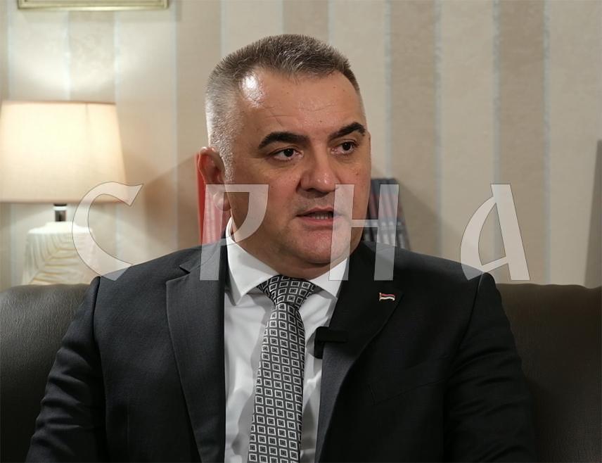 BRČKO, JANUARY 10 /SRNA/ – Republika Srpska Prime Minister, Savo Minić, sent messages of peace and tolerance from the Republic Day celebration in Brčko, emphasizing that Srpska today is defended through development and by creating a good quality of life for all its citizens.