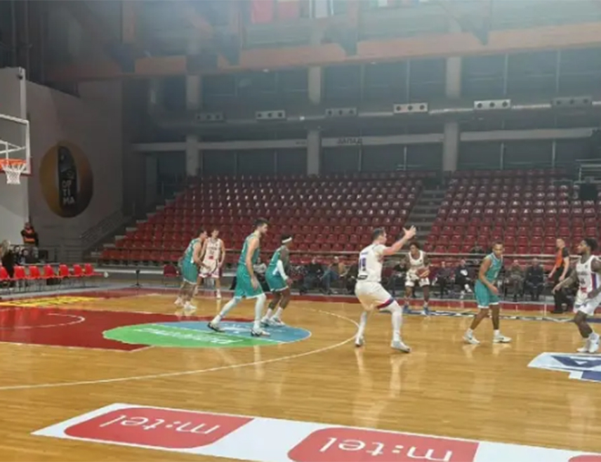 ЛАКТАШИ, 10. ЈАНУАРА /СРНА/ - Кошаркаши "Игокее" савладали су екипу "Клужа" након продужетка резултатом 114:108 у 14. колу АБА лиге.