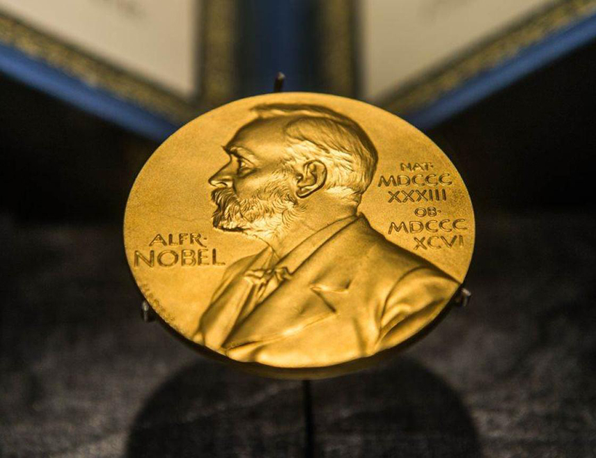 ОСЛО, 11. ЈАНУАРА /СРНА - РИА Новости/ - Накнадно додјељивање Нобелове награде за мир другој особи није могуће, саопштено је из Норвешког Нобеловог комитета, након што је добитник признања Марија Корина Мачадо предложила да се награда која је њој додијељена додијели предсједнику САД Доналду Трампу.