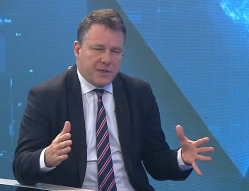 BANJA LUKA, JANUARY 11 /SRNA/ – French MEP Jean-Lin Lacapelle stresses that the model of Republika Srpska and the struggle of the Serb people for their republic would be a good example for entire Europe, showing how patriots fight for their country.