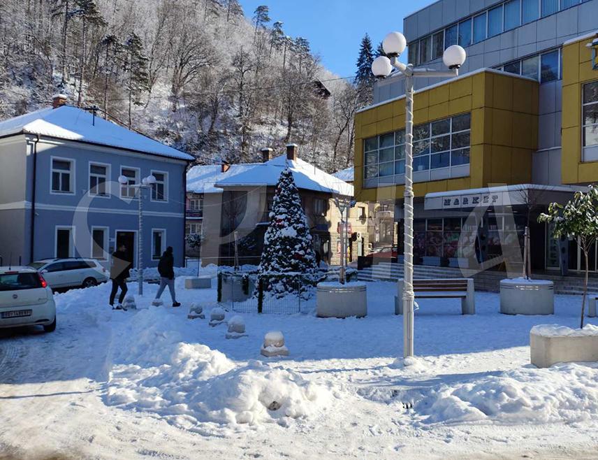 СРЕБРЕНИЦА, 12. ЈАНУАРА /СРНА/ - У Сребреници ни за ову православну Нову годину неће бити никаквих организованих програма и дочека на отвореном.