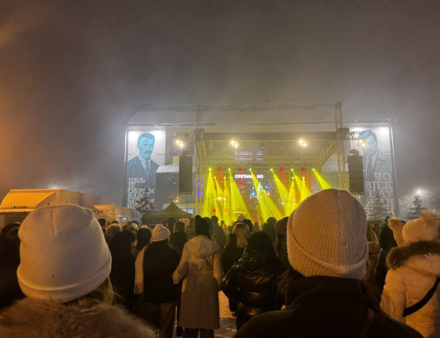 ПОДГОРИЦА, 14. ЈАНУАРА /СРНА/ - У црквама и манастирима широм Црне Горе молитвено је прослављена Нова година по јулијанском календару.