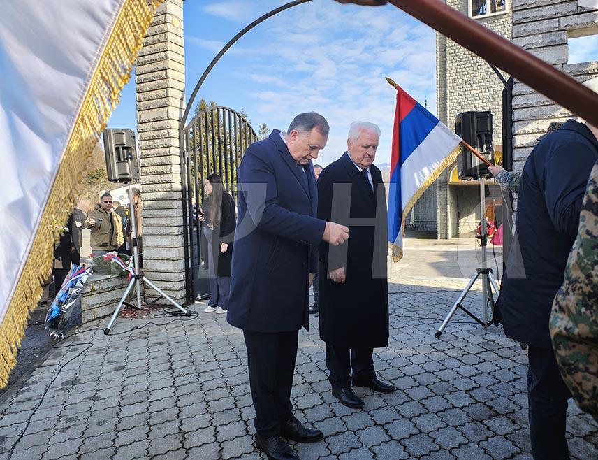 SKELANI, JANUARY 16 /SRNA/ – SNSD President Milorad Dodik stated today that in Skelani, 30 percent of the population was killed in a single day and that this must never be forgotten.