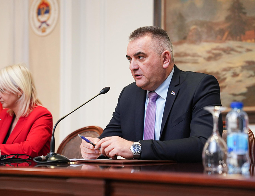 БАЊАЛУКА, 16. ЈАНУАРА /СРНА/ - Предсједник Владе Републике Српске Саво Минић рекао је да формирање нове владе иде у прилог даљем јачању институционалне и политичке стабилности Републике Српске.