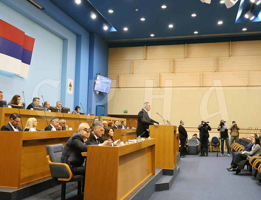 BANJA LUKA, JANUARY 18 /SRNA/ – The deputies of the Republika Srpska National Assembly have accepted the resignation of Prime Minister Savo Minić at today's special session in Banja Luka.